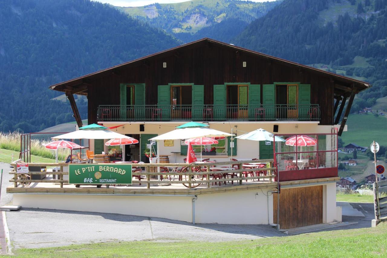 Hotel Les Bernards Praz-sur-Arly Eksteriør billede